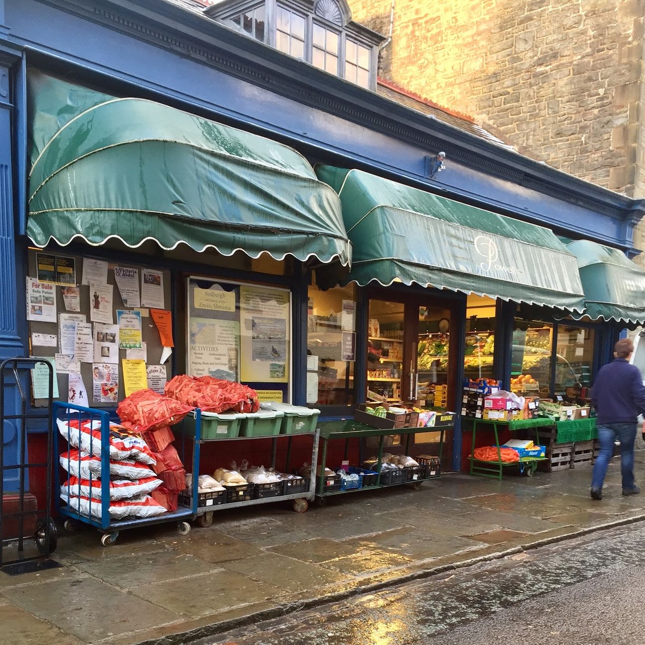 Powells Fruit Merchants
